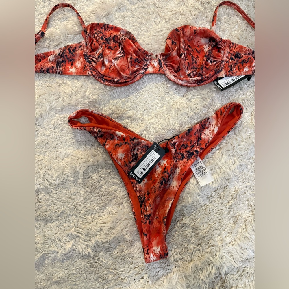 Boohoo Red Patterned Underwire Bikini Set